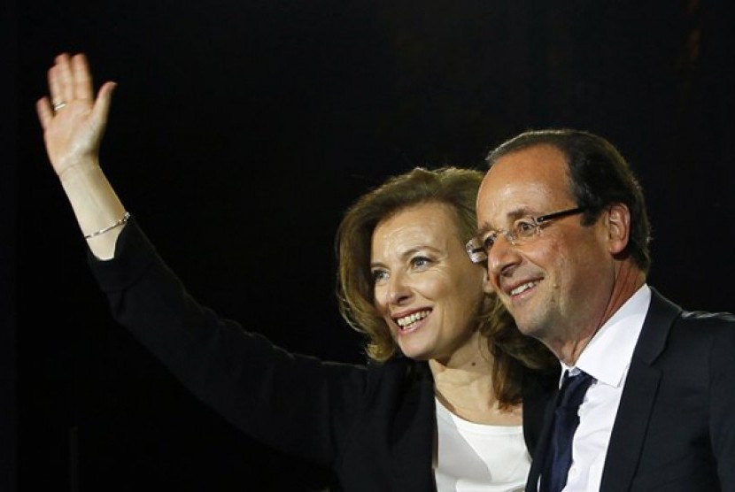 Presiden Prancis, Francois Hollande, dan pasangannya, Valerie Trierweiler.