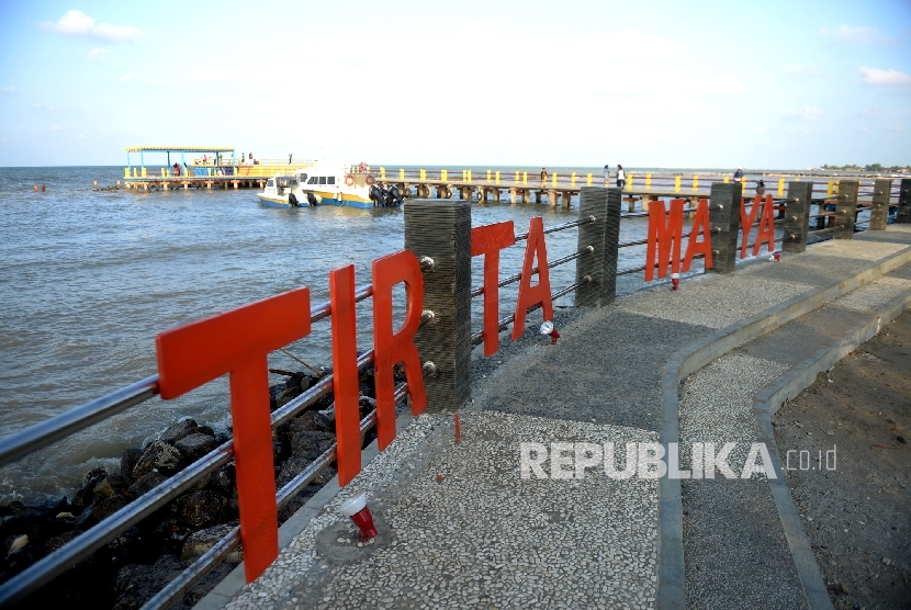 Venue PON 2016 Jawa Barat untuk  Cabang Renang Laut di Pantai Tirtamaya, Indramayu