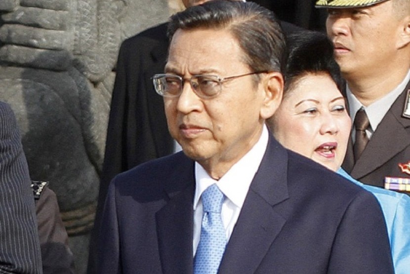 Vice President Boediono (file photo)