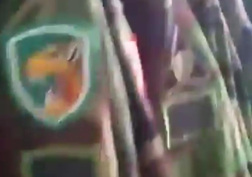 Video seragam tentara Korsel yang dicuci di tempat laundri di Kelapa Gading, Jakut, yang ternyata seragam militer Korsel.