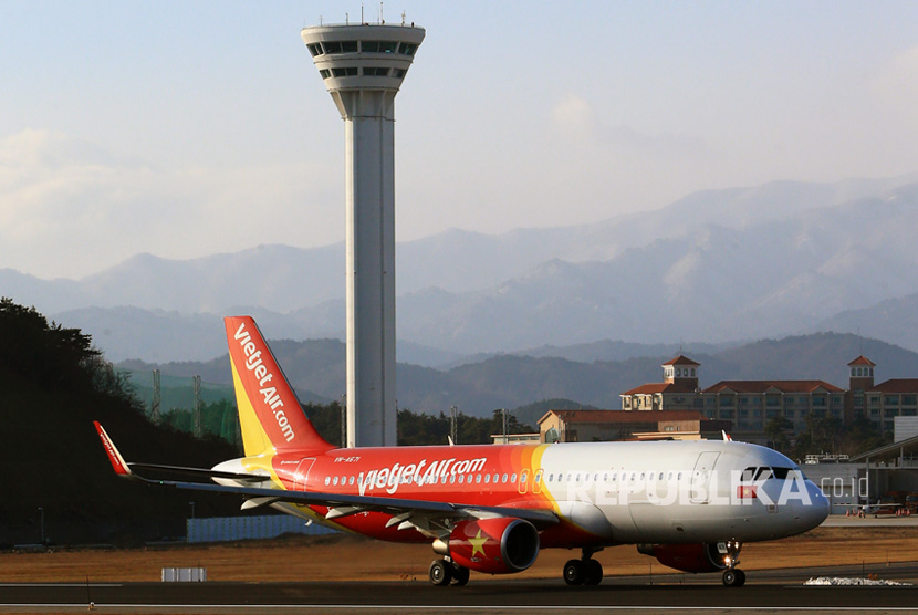 VietJet Air is planning to open the direct Jakarta-Ho Chi Minh City route, with a three-hour flight time, on Dec 20.