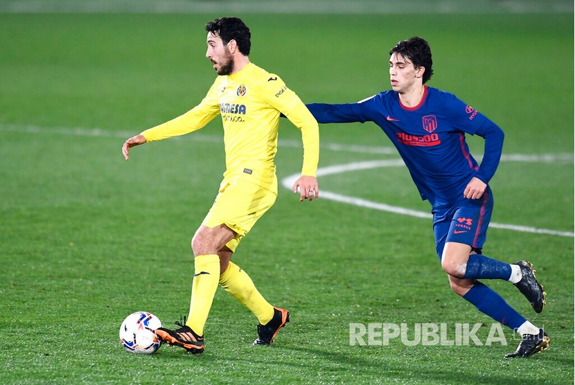 Pemain Villarreal, Dani Parejo (kiri).