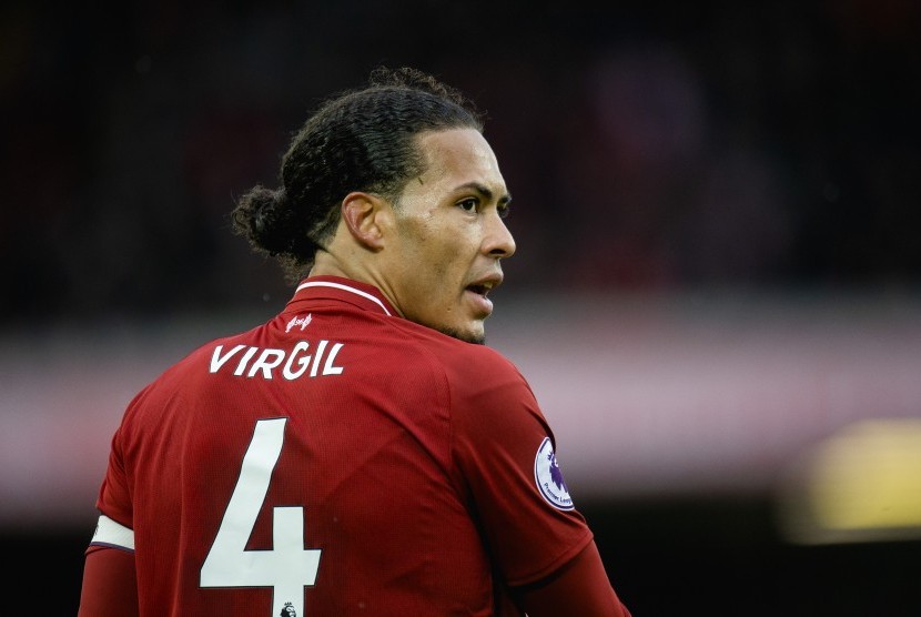 Bek Liverpool Virgil van Dijk.