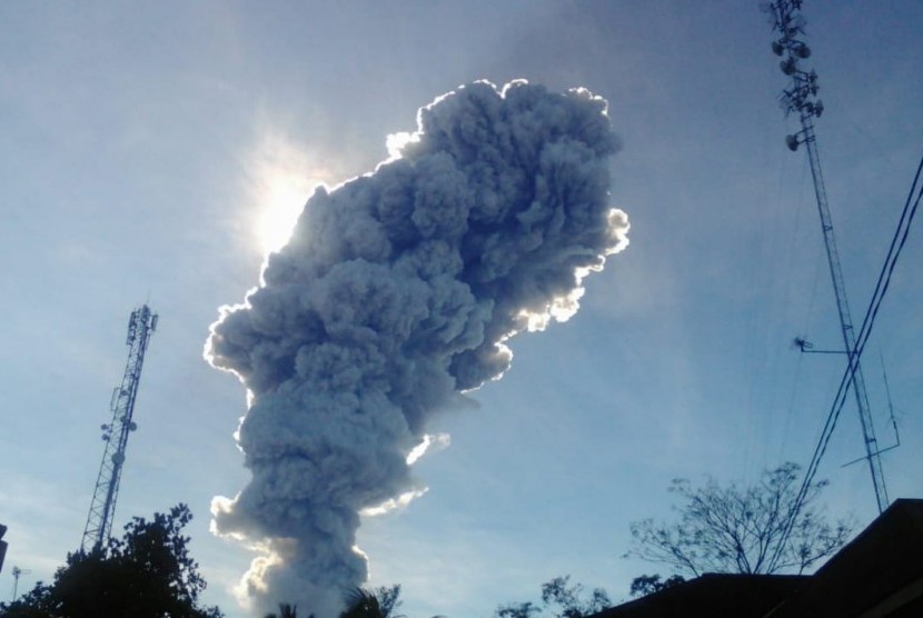 Erupsi Gunung Merapi. (ilustrasi)