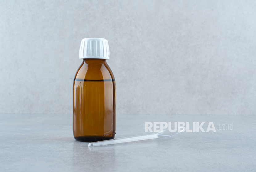 Vitamin sirop palsu (ilustrasi). Ada lima langkah yang perlu dilakukan orang tua jika anak telanjur mengonsumsi vitamin palsu.