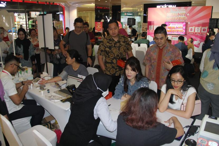 Viva Apotek resmi membuka gerai barunya di Jakarta yang berada di lantai LG Mal Taman Anggrek. 