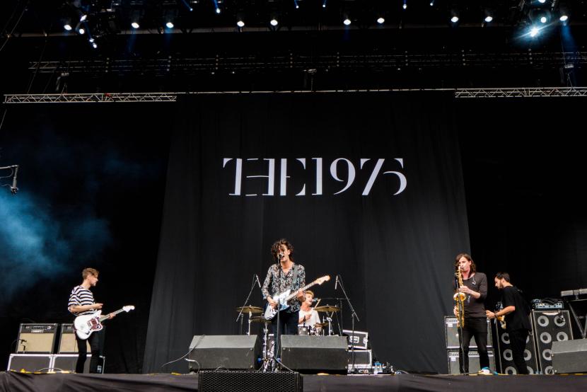 Vokalis band The 1975, Matthew Healy, mengungkapkan, dirinya semakin produktif berkarya dalam masa karantina mandiri (Foto: band The 1975)