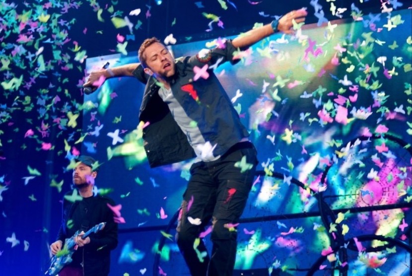  Vokalis Coldplay, Chris Martin. Cold Play dianggap mendukung LGBT menurut Persaudaraan Alumni 212 