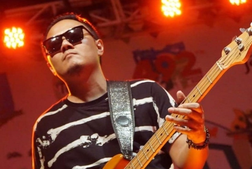 Vokalis dan Gitaris The Fly, Kin Aulia