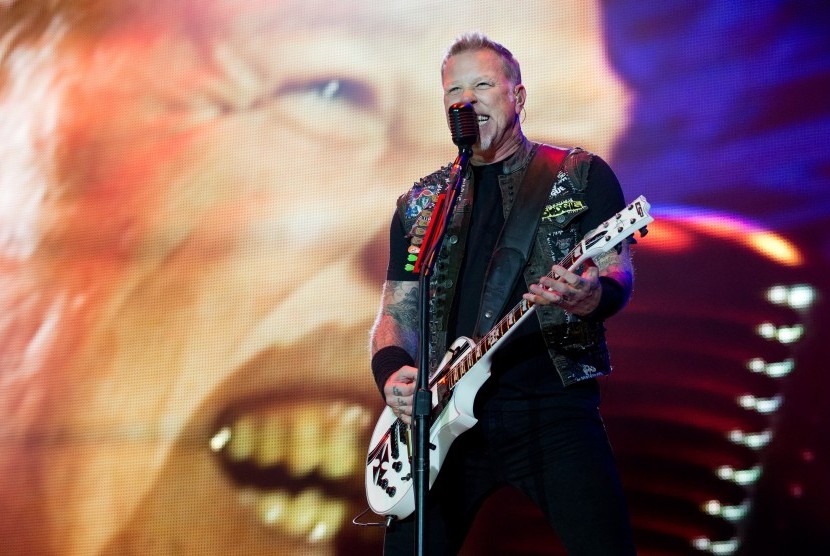 Vokalis Metallica James Hetfield.