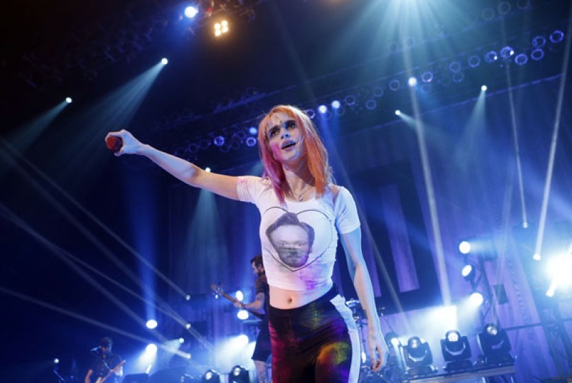 Vokalis Paramore, Hayley Williams saat tampil dalam konser di Hammerstein Ballroom, Ney York