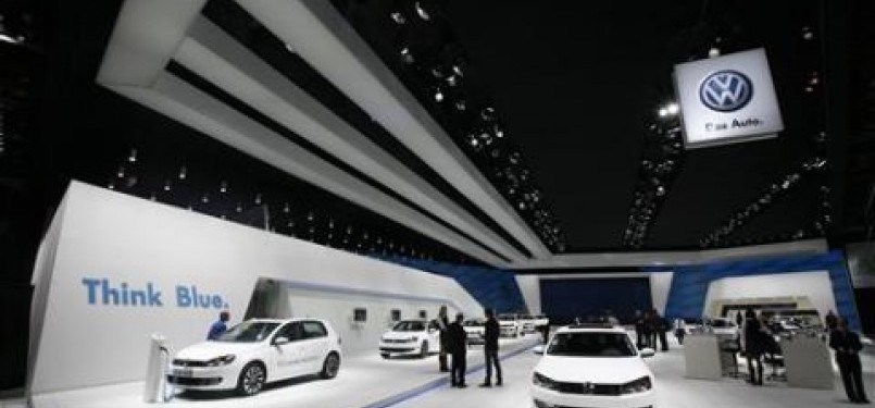 Volkswagen diperkirakan berhasil melampaui Toyota dan General Motors dalam jumlah penjualan mobil di dunia untuk tahun 2011.