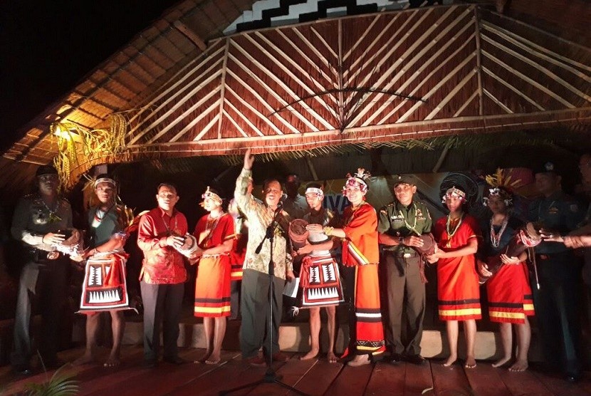 Wabup Mentawai membuka Festival Panah Tradisional Mentawai.