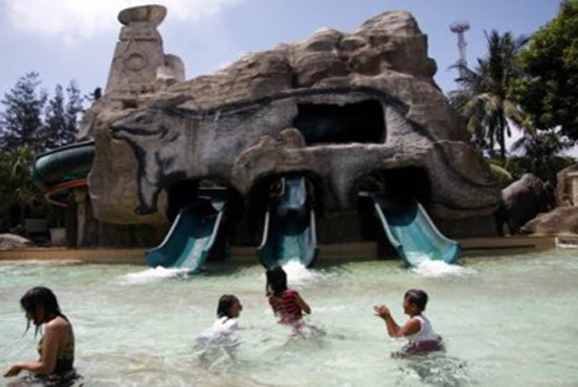 Wahana Atlantis di Taman Impian Jaya Ancol