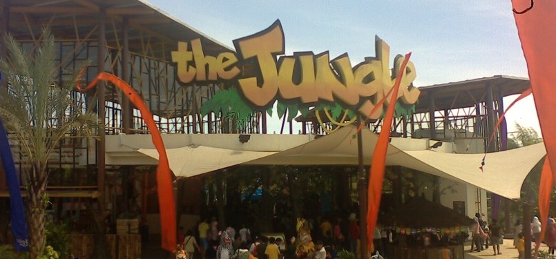 Wahana rekreasi air The Jungle.