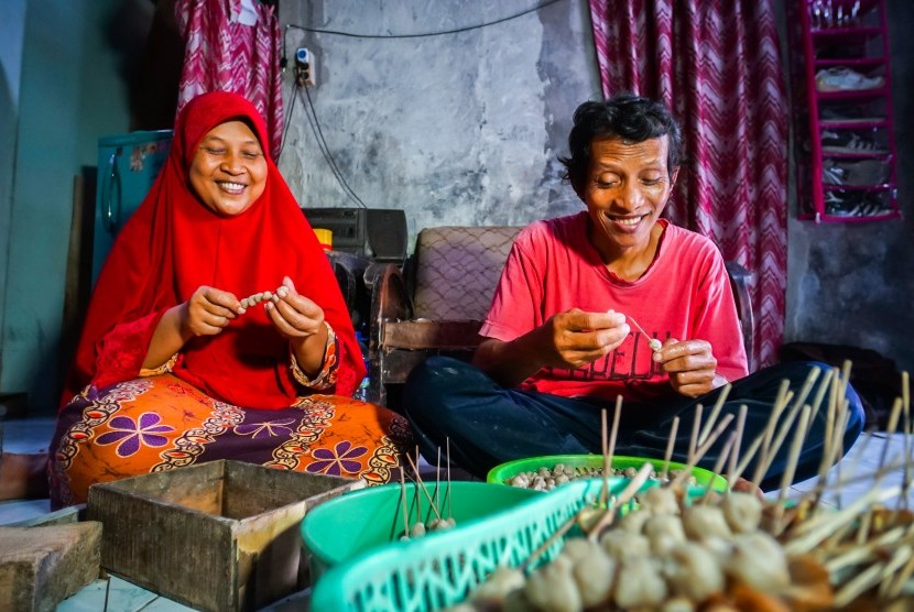 Waidi merupakan salah satu penerima manfaat program ekonomi di Desa Berdaya Gilingan Solo.