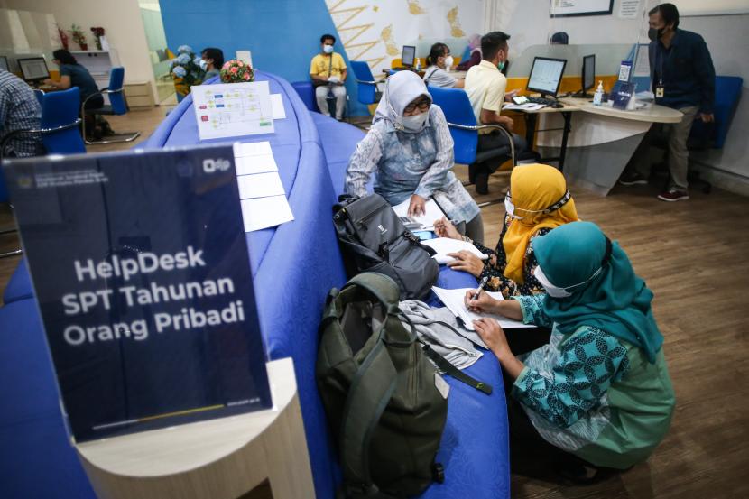Kantor Pelayanan Pajak (KPP) Pratama Cimanggis Kota Depok, Jawa Barat, membuka Pojok Pajak untuk memberikan akses kemudahan bagi Wajib Pajak (WP) dalam pelaporan Surat Pemberitahuan (SPT) Tahunan 2022. 