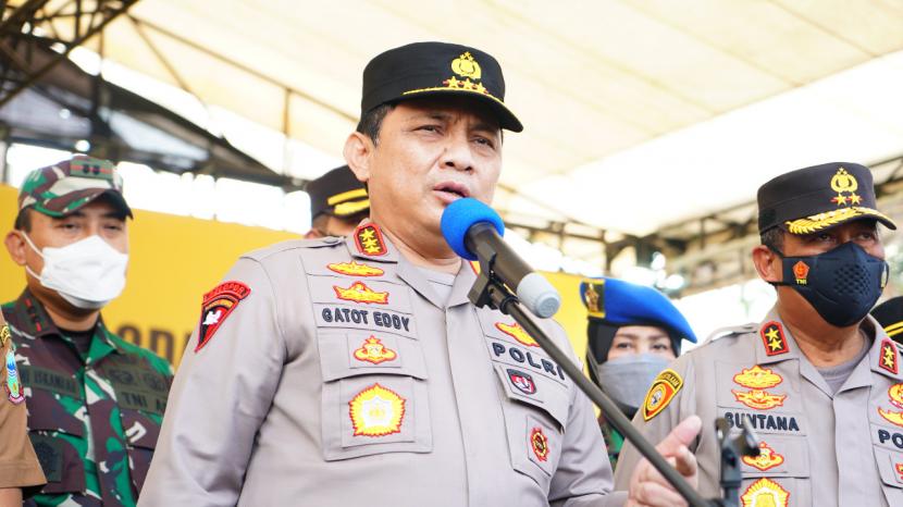 Wakapolri Komjen Pol Gatot Eddy Pramono meninjau Pos Terpadu Limbangan di Kabupaten Garut, Senin (25/4/2022).