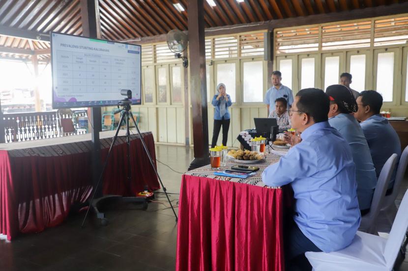 Wakil Bupati Sleman Danang Maharsa, Lurah Sidoluhur, Hernawan Zudanto jadi pembicara di webinar 