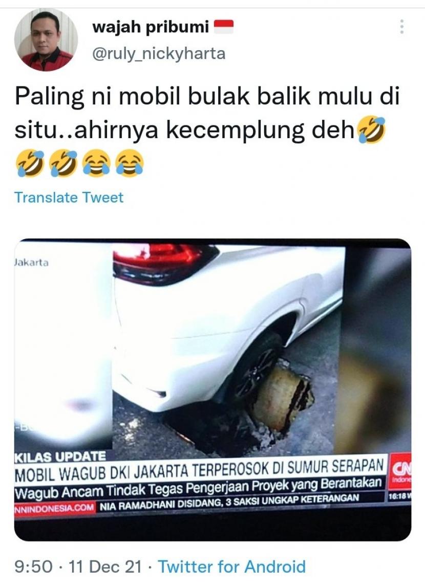 Wakil Gubernur DKI Jakarta Ahmad Riza Patria luruskan hoax mobil dinasnya terperosok sumur resapan di Jakarta.