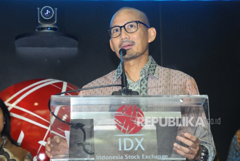 Jakarta Deputy Governor-elect, Sandiaga Uno, addresses his speech when opening the trade at Indonesia Stock Exchange (BEI), Jakarta, Friday (June 2).