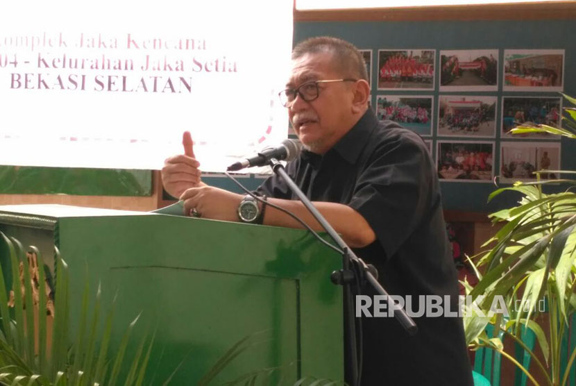 Wakil Gubernur Jawa Barat Deddy Mizwar menyampaikan sambutan acara pembukaan kampanye imunisasi rubella di Posyandu Tunas Cempaka,Jakasetia, Bekasi Selatan, kota Bekasi. Selasa (5/9).