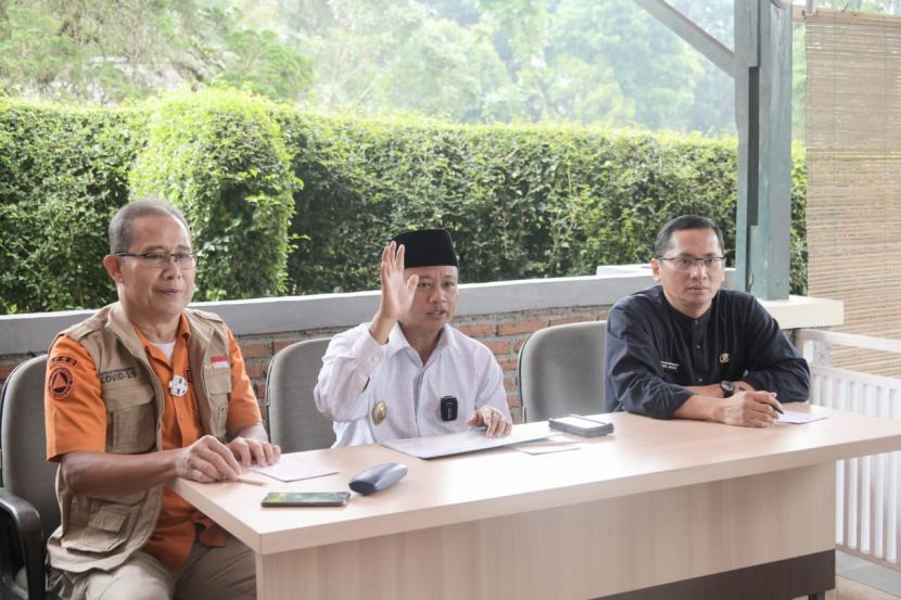 Wakil Gubernur Jawa Barat, Uu Rizhanul Ulum Pemdaprov Jabar menjelaskan, saat ini Pemprov Jabar sedang merencanakan pengganti jembatan Cirahong  di wilayah Jawa Barat bagian Timur yakni antara Tasikmalaya dan Ciamis. 