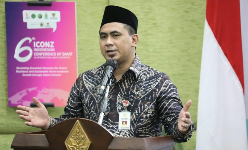Wakil Gubernur Jawa Tengah, Taj Yasin Maimoen saat menghadiri pembukaan 6th Indonesia Conference of Zakat (ICONZ) 2022, di Auditorium Rektorat UIN Walisongo, Kota Semarang, Rabu (30/11).