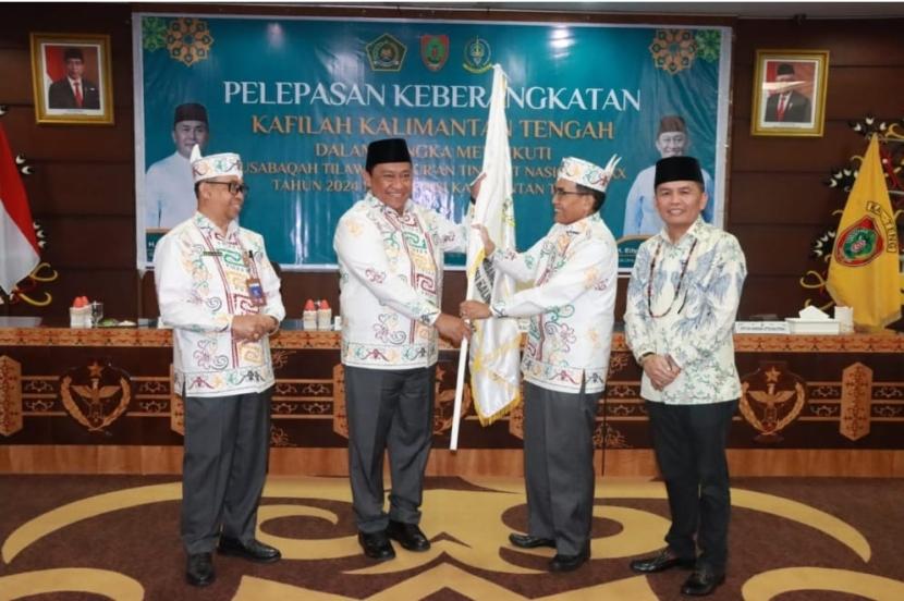 Wakil Gubernur Kalimantan Tengah (Kalteng) H. Edy Pratowo melepas Kafilah Kalteng untuk mengikuti Musabaqah Tilawatil Quran Nasional (MTQN) XXX Tahun 2024 di Kota Samarinda, Kalimantan Timur