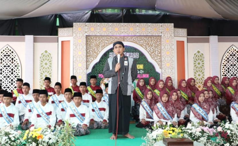 Wakil Gubernur (Wagub) Jawa Tengah Taj Yasin Maimoen. Biro Perjalanan Haji dan Umroh Diminta Taat Aturan dan Atasi Kendala
