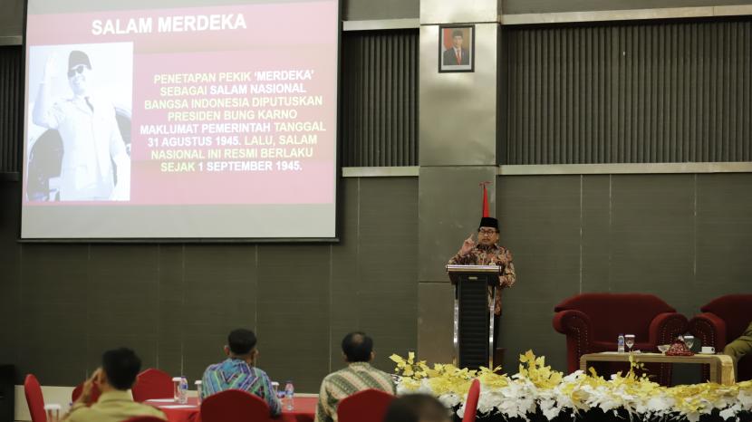 Wakil Kepala Badan Pembinaan Ideologi Pancasila Karjono saat menjadi keynote speaker dalam acara Orientasi Pembinaan Ideologi Pancasila di Palu.