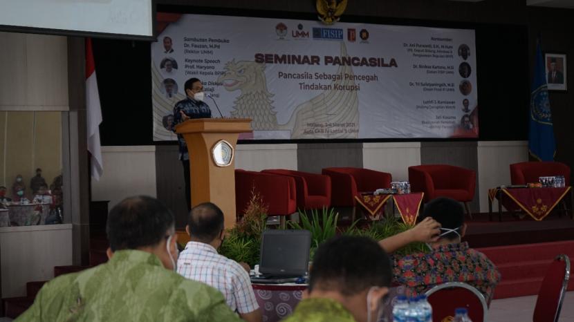 Wakil Kepala BPIP, Profesor Hariyono saat mengisi seminar di Universitas Muhammadiyah Malang (UMM), Rabu (3/3).
