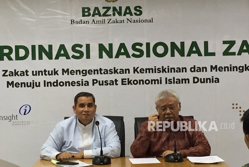  Wakil Ketua Badan Amil Zakat Nasional (BAZNAS), Zainulbahar Noor,  dan Ketua Umum Panitia Rakornas Zakat 2019 yang juga Sekretaris BAZNAS,  Jaja Jaelani, dalam konferensi pers di Kantor BAZNAS, Jakarta Pusat, Jumat  (1/3). 