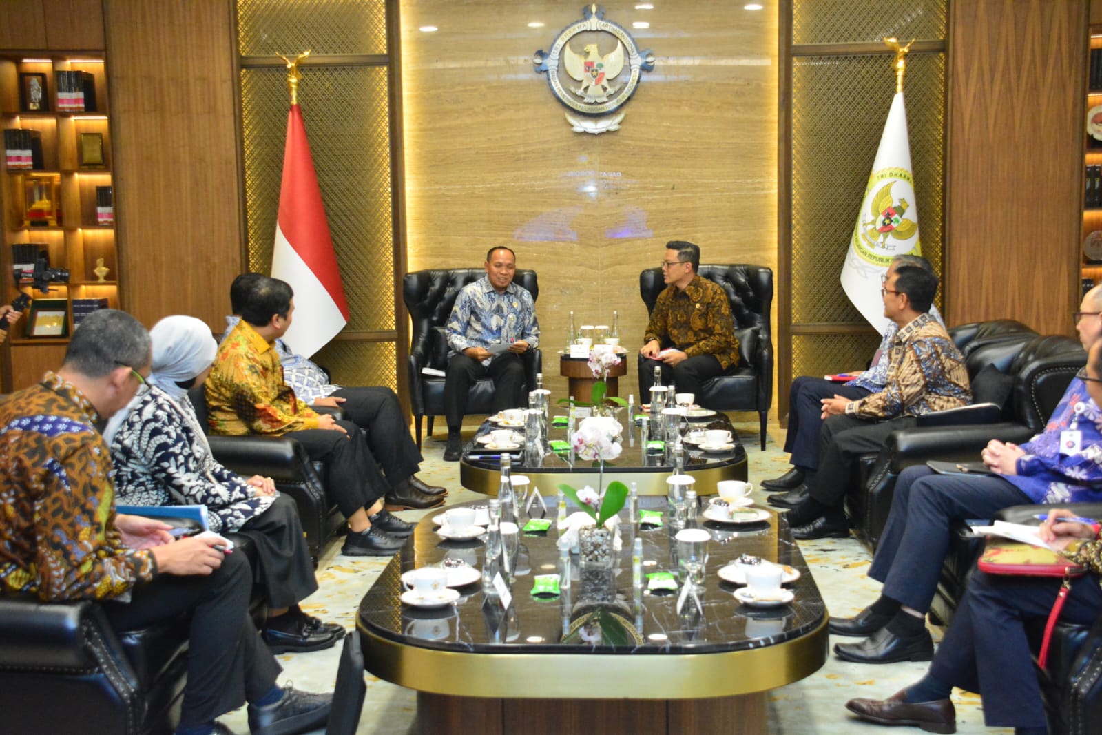 Wakil Ketua Badan Pemeriksa Keuangan (BPK), Budi Prijono mengadakan pertemuan dengan Menteri Luar Negeri Sugiono di Kantor BPK pada Jumat (10/1/2025).