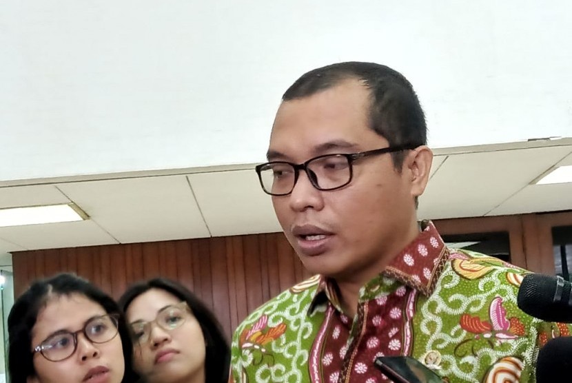 Wakil Ketua Baleg DPR RI Achmad Baidowi mengatakan pihaknya menanti keputusan Bamus mengenai revisi UU ITE.