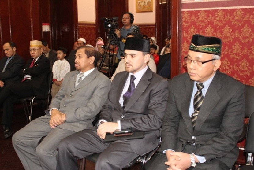  Wakil Ketua Dewan Mufti Rusia, Rushan Hazrat Abbyasov (dua dari kanan).