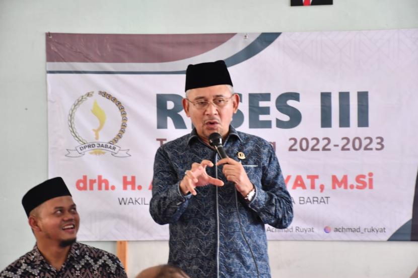 Wakil Ketua DPRD Provinsi Jawa Barat (Jabar) Achmad Ru'yat.