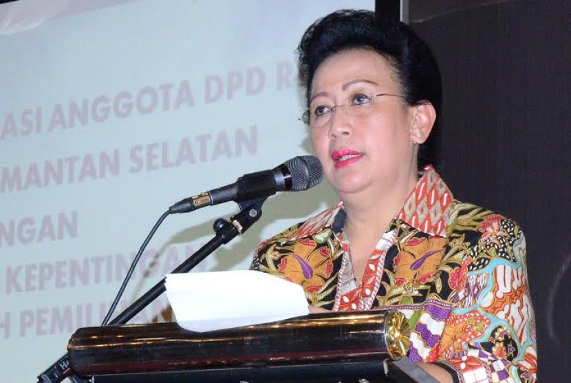 Wakil Ketua DPD RI Gusti Kanjeng Ratu (GKR) Hemas saat membuka Rapat Konsolidasi Anggota DPD RI dengan Pemerintah Daerah di Banjarbaru, Rabu (9/9).
