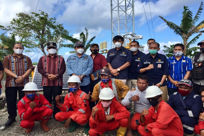 Wakil Ketua DPD RI Nono Sampono mengunjungi lokasi pembangunan kilang gas alam cair (LNG) di Desa Lermatang, Kecamatan Tanimbar Selatan, Kabupaten Maluku Tenggara Barat (KKT), Jumat (4/6). 