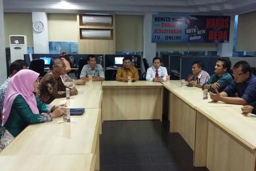 Wakil Ketua DPD saat melakukan kunjungan kerja di Bengkulu.