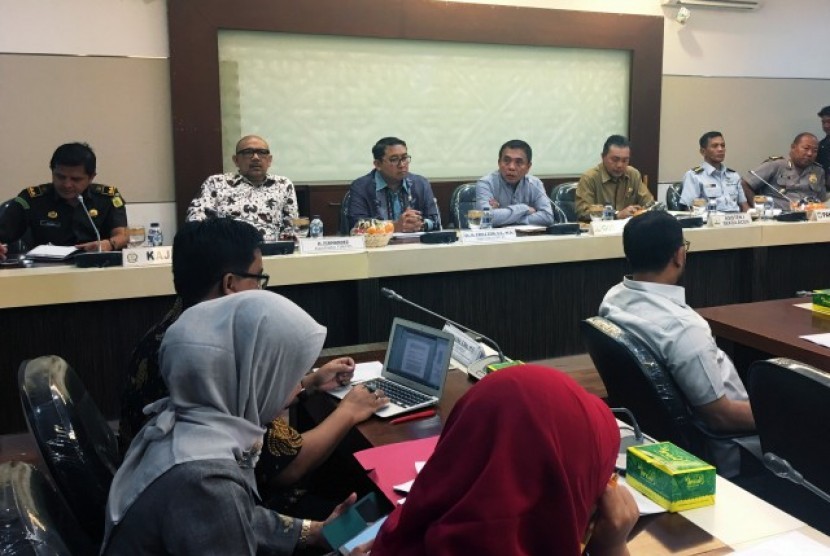 Wakil Ketua DPR RI Fadli Zon memimpin Tim Pemantau Pelaksanaan UU No. 11 Tahun 2006 tentang Pemerintahan Aceh di Provinsi Banda Aceh.