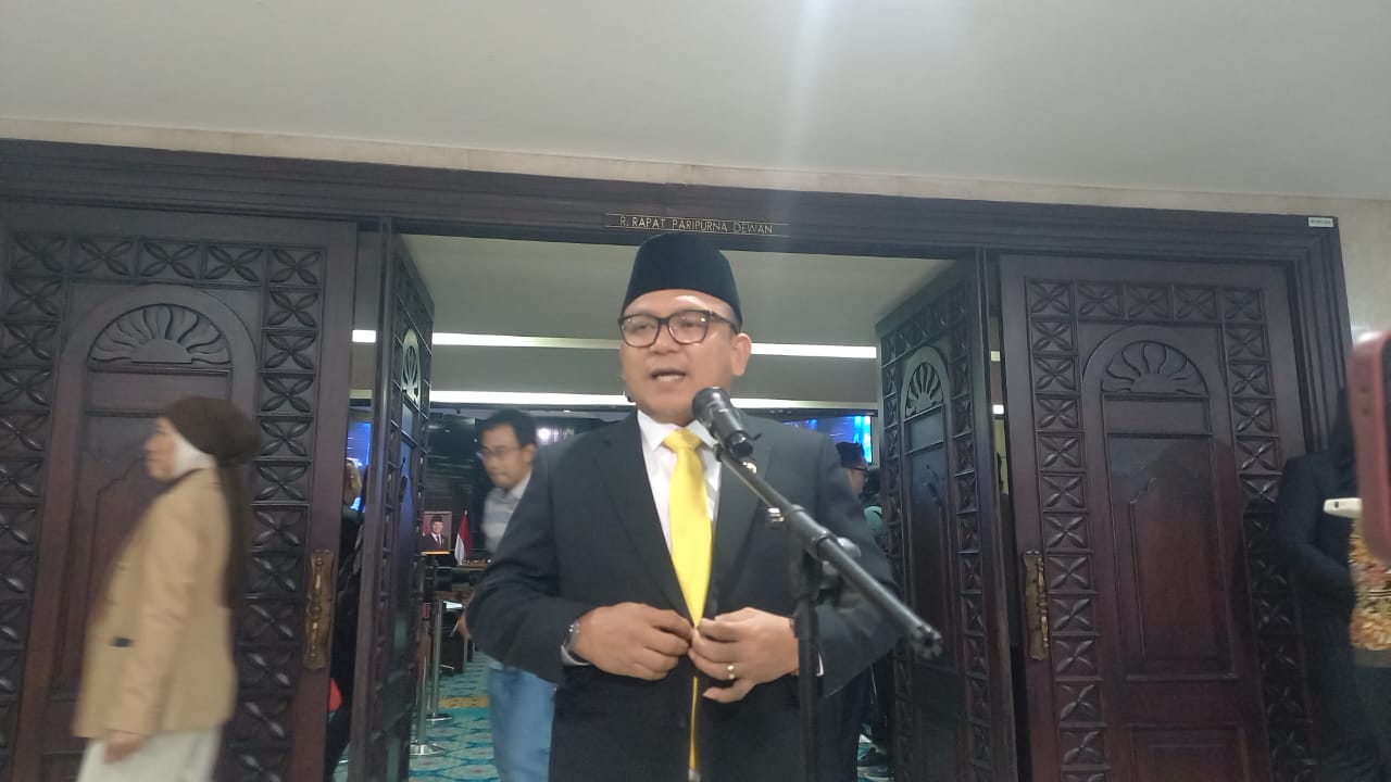 Wakil Ketua DPRD Provinsi Jakarta Basri Baco saat memberikan keterangan di Gedung DPRD Provinsi Jakarta, Jakarta Pusat, Senin (8/9/2025).
