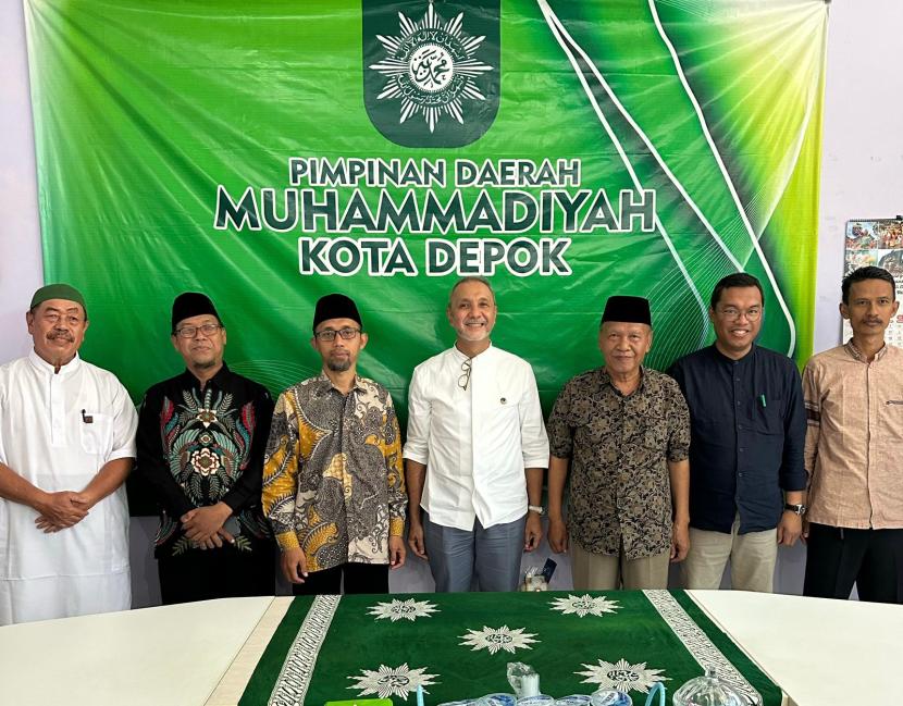 Wakil ketua DPW Nasdem Jawa Barat Idris Sandiya, mengunjungi Pimpinan Daerah Muhammadiyah Depok.