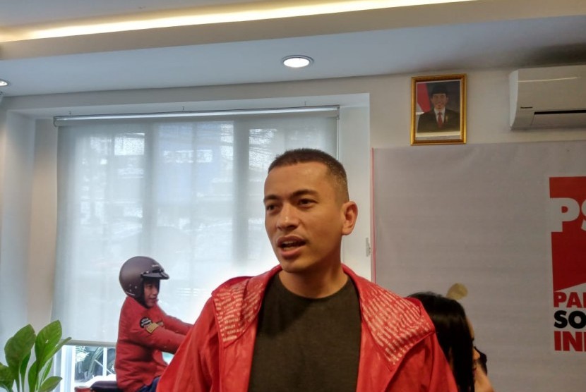 Wakil Ketua DPW PSI DKI Jakarta, Rian Ernest Tanudjaja, mendorong KPK untuk awasi proses pemilihan Wakil Gubernur DKI di Tanah Abang, Jakarta Pusat, Senin (15/7).