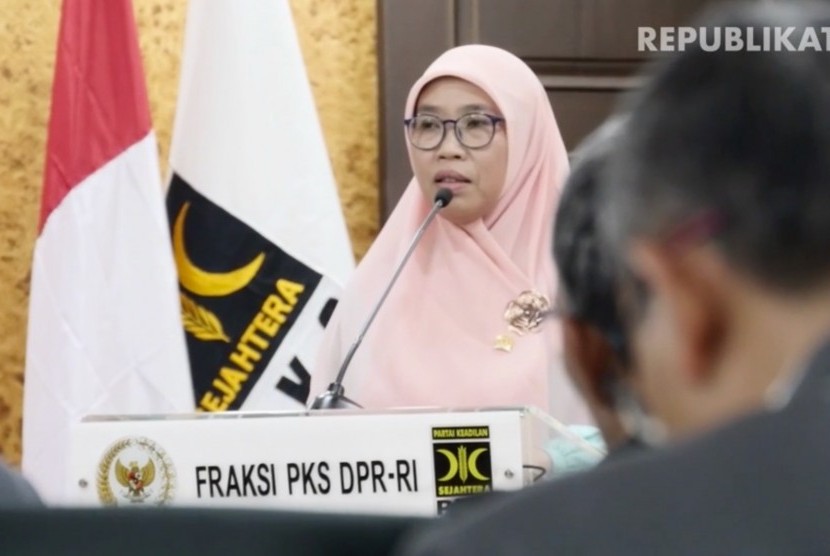 Wakil Ketua Fraksi PKS DPR RI, Netty Prasetyani meminta Presiden melaksanakan putusan MA yang membatalkan kenaikan premi BPJS