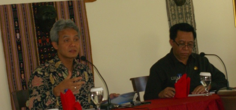 Wakil Ketua Komisi II DPR RI, Ganjar Pranowo, dalam kunjungan di Provinsi Nusa Tenggara Timur.