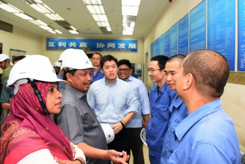 Wakil Ketua Komisi VII DPR RI Herman Khaeron menyoroti banyaknya tenaga kerja asing dari Cina di Pembangkit Listrik Tenaga Uap (PLTU) Tanjung Kasem di Batam.
