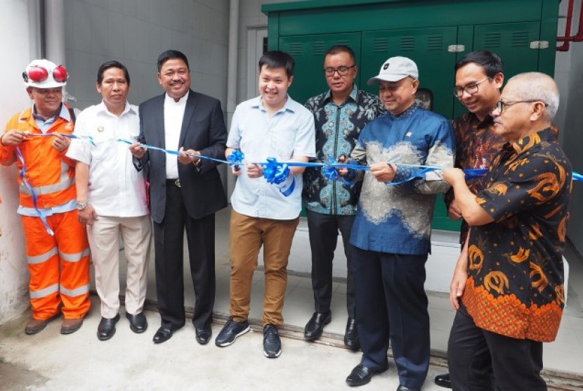 Wakil Ketua Komisi VII DPR RI Tamsil Linrung bersama Tim Kunjungan Kerja Komisi VII DPR RI meninjau penyaluran gas perdana ke salah satu perusahaan  makanan di Kota Medan, Sumatra Utara, Senin (30/4).