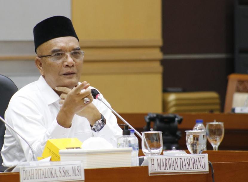 Wakil Ketua Komisi VIII DPR RI Marwan Dasopang, dalam Rapat Dengar Pendapat antara Komisi VIII DPR RI dengan Baznas di Gedung DPR RI, Jakarta, Senin (28/11/2022). 