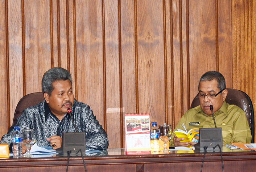 Wakil Ketua Komisi X Nuroji bersama Sekda Medan menjaring aspirasi untuk RUU Kebudayaan.